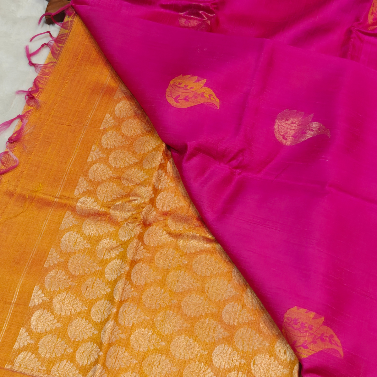 Pure raw silk saree(Bright Rani Pink) - Image 3