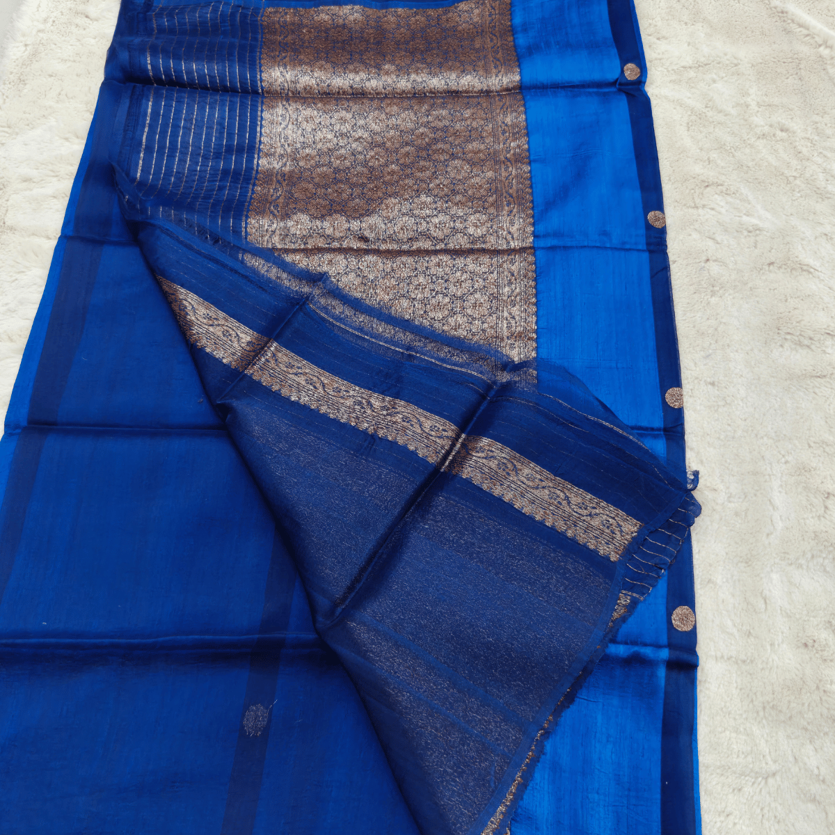 Pure Linen Matka Silk Saree (with Tissue Silk Blouse Blue) - Image 3